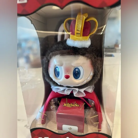 NEW AUTHENTIC in BOX Pop Mart Let's Checkmate Figure - LABUBU